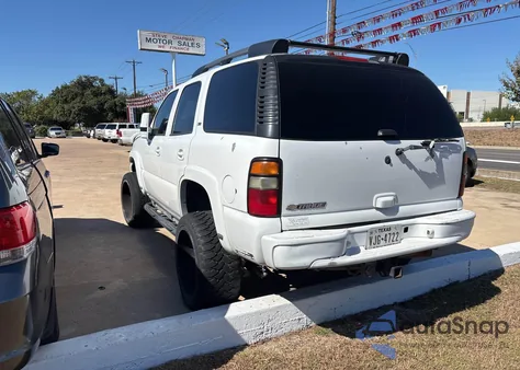 2006 Chevrolet Tahoe C1500 из США, поврежденный, VIN 1GNEC13T56R103077